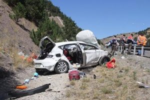 Yollar kan g&ouml;l&uuml;ne d&ouml;nd&uuml;: 70 &ouml;l&uuml;, 368 yaralı