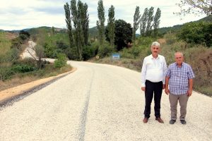 Bursa'da k&ouml;y yolları sıcak asfalt oluyor