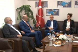CHP'den MHP'ye bayram ziyareti
