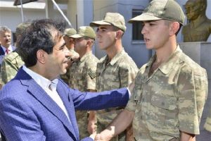 Diyarbakır Valisi, karakol ve &uuml;s b&ouml;lgelerini ziyaret etti
