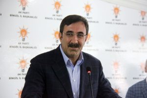 "İslam d&uuml;nyası &uuml;zerindeki oyunlar tesad&uuml;f değil"