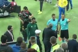 Lucescu hakeme pozizyonu telefondan izletti