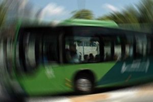 Otob&uuml;steki tacizi kadınlar yakaladı