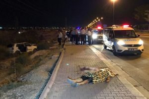 Otomobil taklalar attı! &Ouml;l&uuml; ve yaralılar var