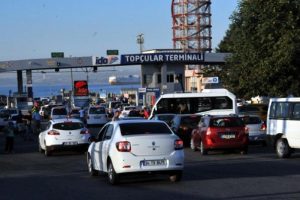 Yalova'da tatil d&ouml;n&uuml;ş&uuml; yoğunluğu