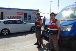 &Ccedil;ardak Feribot İskelesi'nde g&uuml;venlik kontrol&uuml;