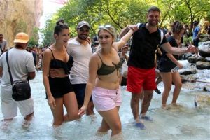 Saklıkent Kanyonu'nda bayram izdihamı