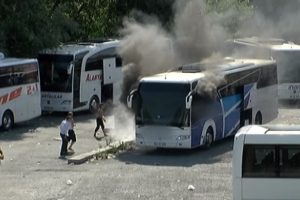 15 Temmuz Demokrasi Otogarı'nda otob&uuml;s yangını