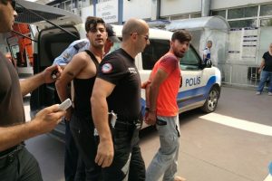Cezaevi firarisi 2 kişi saklandıkları evde yakalandı
