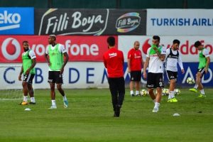Beşiktaş, Karab&uuml;kspor ma&ccedil;ı hazırlıklarına devam ediyor