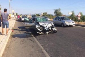 Otomobille motosiklet &ccedil;arpıştı: 1 yaralı