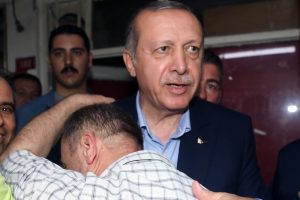Cumhurbaşkanı Erdoğan'dan k&ouml;y ziyareti