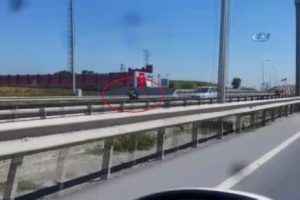 Ters istikamette &ouml;l&uuml;m&uuml;ne yolculuk