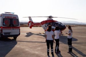 Ambulans helikopter minik Mehmet Ali i&ccedil;in havalandı
