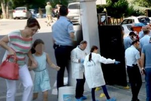 Okulda korku dolu anlar! Silahlar patladı, yaralılar var