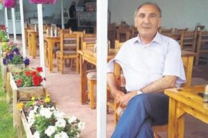 Cinsel ilişkiye girmeyen eşini duvara vurdu!