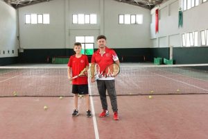 Bursa Osmangazili tenis&ccedil;inin g&ouml;z&uuml; olimpiyatta