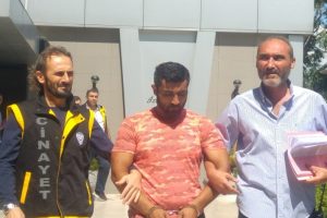 Bursa'da eski sevgilisinin yeni sevgilisini &ouml;ld&uuml;ren zanlı adliyeye sevk edildi