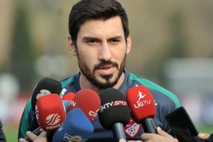 Şener'den 'k&uuml;f&uuml;r' iddialarıyla ilgili a&ccedil;ıklama