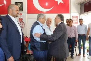 MHP'li Ak&ccedil;ay'dan m&uuml;fredat eleştirisi