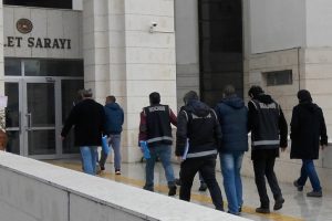 35 asker hakkında g&ouml;zaltı kararı alındı