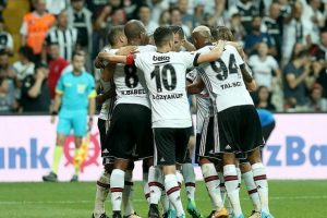 Beşiktaş'ın forvet oyuncuları &ccedil;ıkış arıyor
