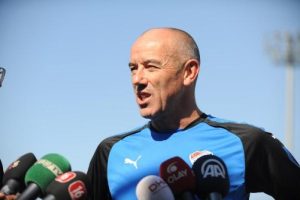Bursaspor Teknik Direkt&ouml;r&uuml; Paul Le Guen: Kul&uuml;b&uuml;n patronu ben değilim