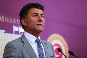 Bursa'da okulların a&ccedil;ılmasına g&uuml;nler kala eğitimde deprem!