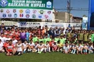 Bursa Yıldırım'da Belediye Başkanlık Kupası başladı