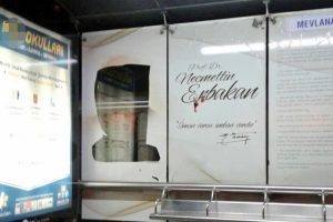 Necmettin Erbakan'a b&uuml;y&uuml;k saygısızlık