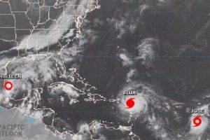 Karayipleri vuran Irma Kasırgası'nın hızı 300 kilometreyi aştı