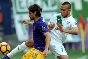 Bursasporlu Mert &Ouml;rnek Giresunspor'a imza attı
