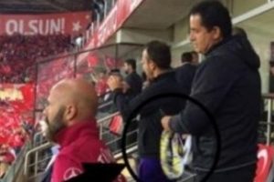 Taraftar Acun'u uyardı, atkıyı &ccedil;ıkardı!