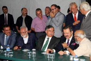 Bakanlardan Elitaş'a taziye ziyareti