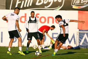 Beşiktaş'ta Karab&uuml;kspor ma&ccedil;ı hazırlıkları
