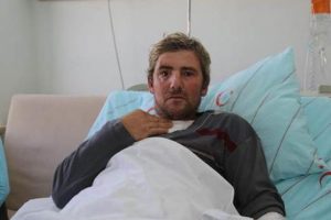 Demir &ccedil;ubuk sırtından girip başından &ccedil;ıktı