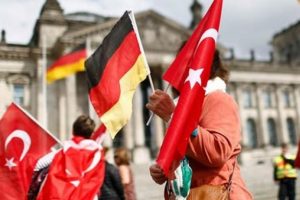 Almanya'dan T&uuml;rkiye'ye kritik ziyaret