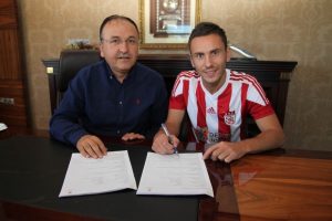 Sivasspor, Rybalka ile s&ouml;zleşme imzaladı