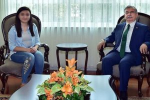 Meslek lisesi mezunu kızın başarısı yalan &ccedil;ıktı