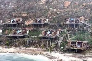 Tarihin en b&uuml;y&uuml;k felaketi! Dalgalar 11 metreye ulaştı