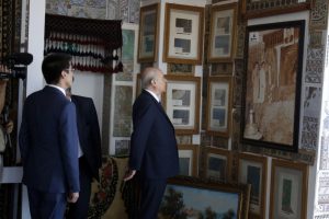 Bah&ccedil;eli, halı ve kilim m&uuml;zesini inceledi