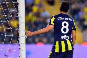 Kadık&ouml;y'de Ozan Tufan'a destek
