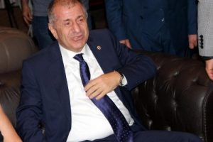 &Ouml;zdağ: B&uuml;y&uuml;k bir paniğin hakim olduğunu g&ouml;r&uuml;yoruz iktidara