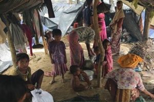 Bangladeş'e sığınan Arakanlı M&uuml;sl&uuml;man sayısı 290 bine ulaştı