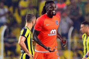 Adebayor b&uuml;y&uuml;kleri boş ge&ccedil;miyor