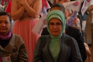 Emine Erdoğan, Astana &Ccedil;ocuk Evi ve Yetimhanesini ziyaret etti