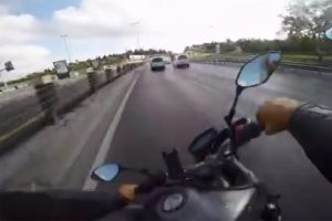 Taksi aniden şerit değiştirince...