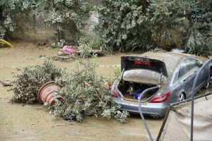 İtalya'da sel felaketi: 6 &ouml;l&uuml;