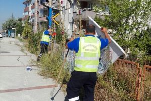 Bursa'da tabela kirliliğine ge&ccedil;it verilmedi!