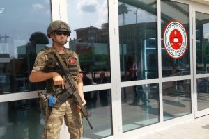 FET&Ouml;'n&uuml;n 92 sanıklı donanma davası başladı